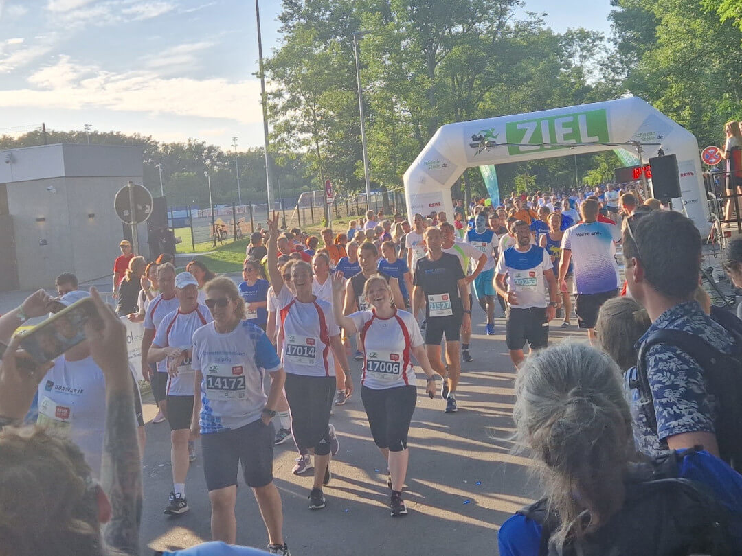 Ingenieurgruppe BAC Firmenlauf Leipzig 2023 Zieleinlauf