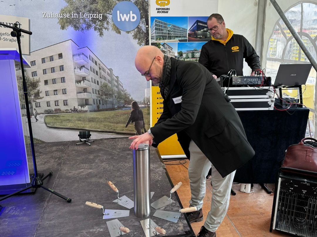 Gemeinsam bauen Projekt LWB Zeitkapsel Grundsteinlegung