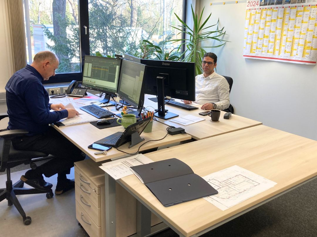 Neues Büro am Standort Berlin Kollegen arbeiten bereits